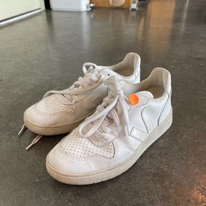 vejas white sneakers